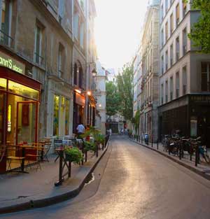 یکی از محلات پاریس